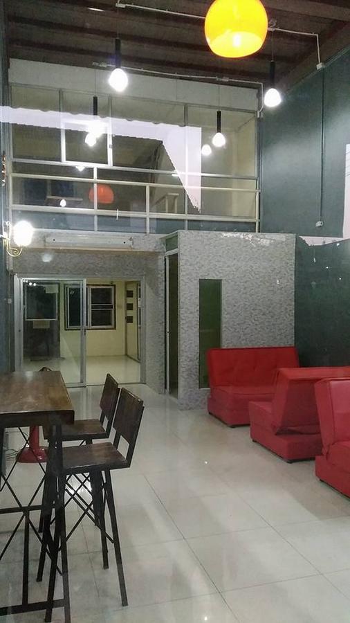 Gondor Guesthouse Чиангмай Екстериор снимка